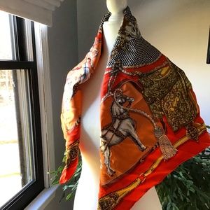 Gucci horse and tassel Foulard scarf